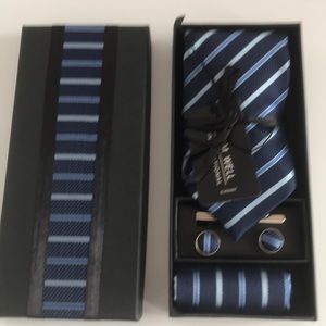 TIE Sam Well 100% silk new in box